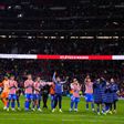 Jugadores de Atlético de Madrid agradecen a la afición en el Estadio Metropolitano | AP