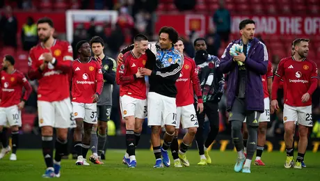 Jugadores del United, escandalizados con su propio dueño por comentarios antimigrantes