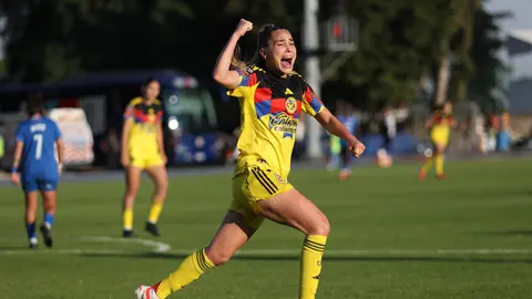 Irene Guerrero festejando un gol ante Cruz Azul | Imago7