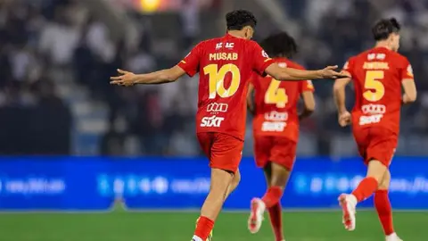 Victroia del Al-Qadisiya de Julián Quiñones | @Alqadsiah