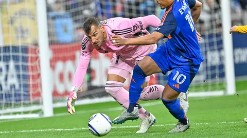 Nahuel Guzmán cometió un error ante Cincinnati | MEXSPORT