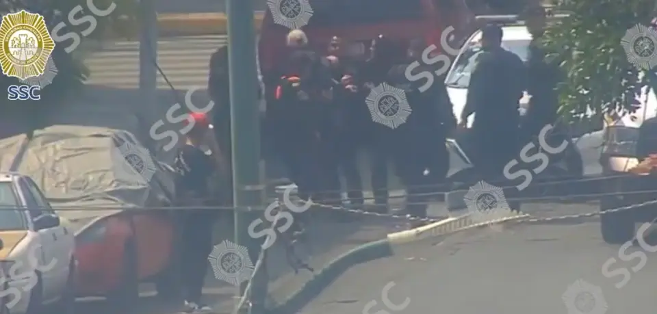 El seguimiento en tiempo real permitió a policías capitalinos cerrar el paso a los sospechosos durante la persecución. / SSC