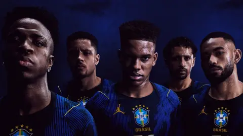 Jugadores de Brasil con la nueva equipación | X: @CBF_Futebol