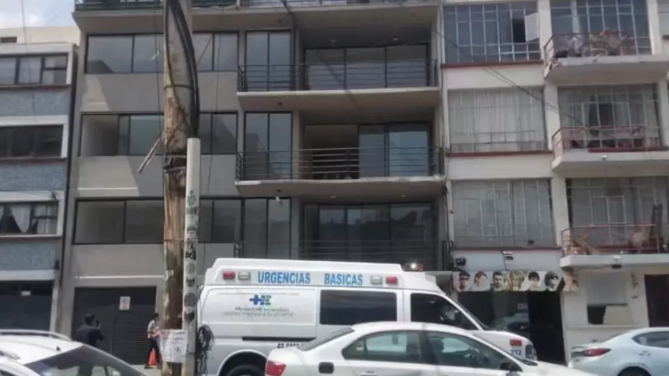 Autoridades capitalinas atendieron el reporte de una persona lesionada en un edificio ubicado sobre la calle Uxmal, en la colonia Narvarte Poniente. / X