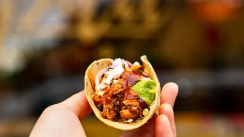 El caso ocurrió en el restaurante Los Tacos No. 1, ubicado cerca de Times Square en Nueva York. / iStock