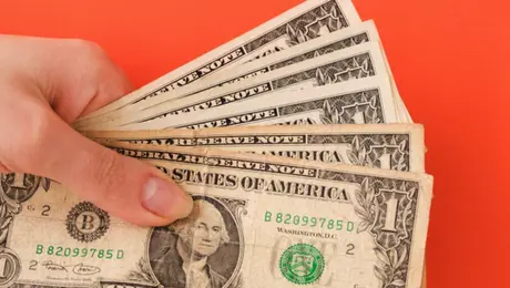 ¿Comprarás dólares? Así cierra el peso este viernes  13 de marzo