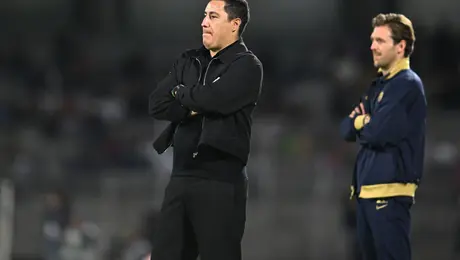 Antonio Sancho reveló detalles sobre el futuro de Efraín Juárez en Pumas