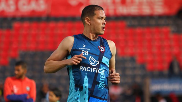 Martín Zúñiga en calentamiento con Tepatitlán en la Liga de Expansión | IMAGO 7