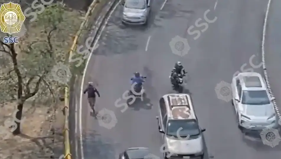 Cámaras del C2 permitieron seguir la ruta de escape de los presuntos ladrones mientras huían en motocicleta por calles de la Ciudad de México. / SSC