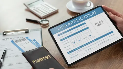 Son varias las faltas por las que te pueden quitar la visa: Haber permanecido más tiempo del permitido o haber sido deportado / FREEPIK