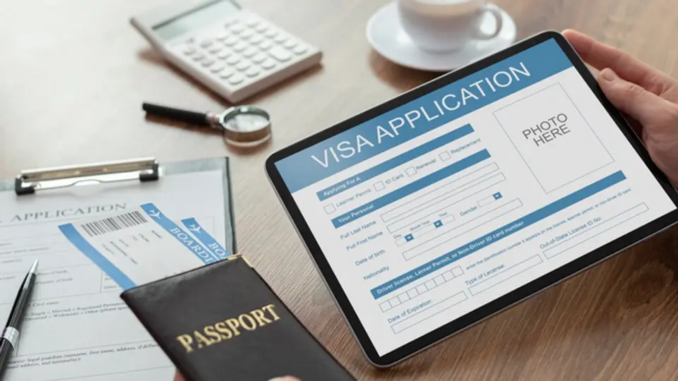 Son varias las faltas por las que te pueden quitar la visa: Haber permanecido más tiempo del permitido o haber sido deportado / FREEPIK