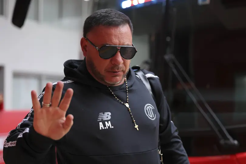 Turco Mohamed llegando al Estadio Nemesio 
Diez | Imago7
