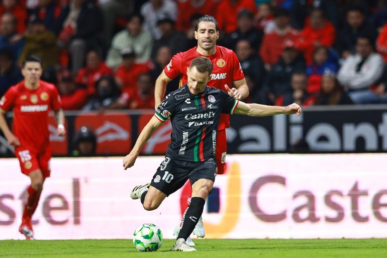 Salles-Lamonge en una de las jugadas más relevantes de Atlético San Luis | MexSport