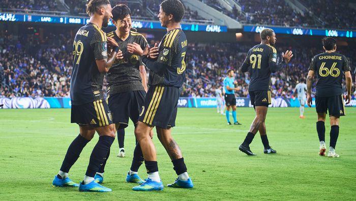 Jugadores de LAFC en celebración en el partido de ida contra Cruz Azul | MEXSPORT