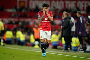 Lisandro Martínez deja con 10 hombres al Manchester United ante Leeds por insólita razón