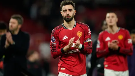 Bruno Fernandes explota tras la derrota del Manchester United: "Las reglas aplican distinto para todos"