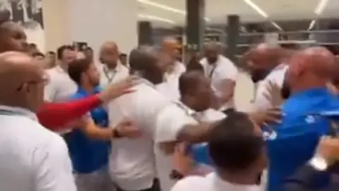Pelea tras el Conrinthians vs Palmeiras l CAPTURA
