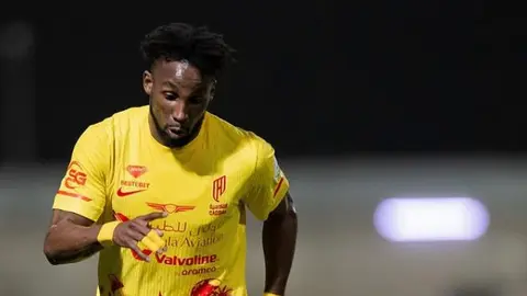 Julián Quiñones con Al-Qadasiya | IG: @julianquinones33