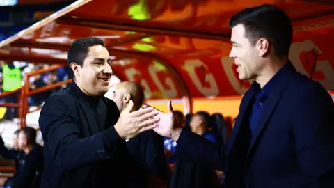 Efraín Juárez y Esteban Solari en el Play In del Apertura 2025 de la Liga MX |  MEXSPORT