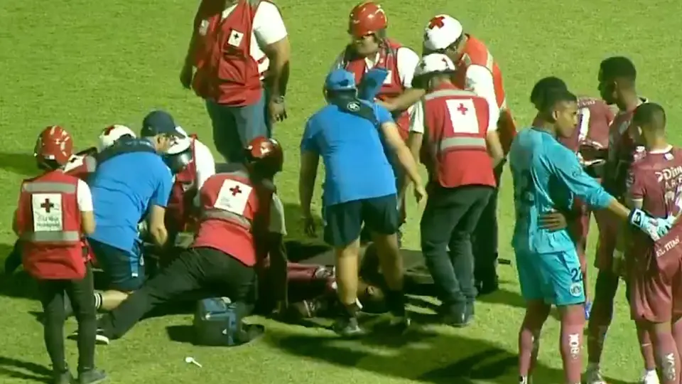 Momento de atención a Romario da Silva de Motagua | CAPTURA DE PANTALLA