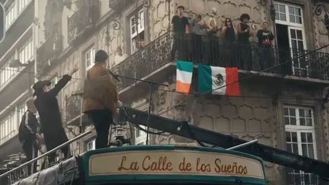 Un grupo de fans tuvieron la oportunidad de estar cerca de la banda por unos minutos / Especial