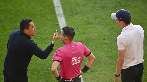Efraín Juárez y Esteban Solari en la Jornada 17 del Clausura 2026 de la Liga MX | IMAGO 7