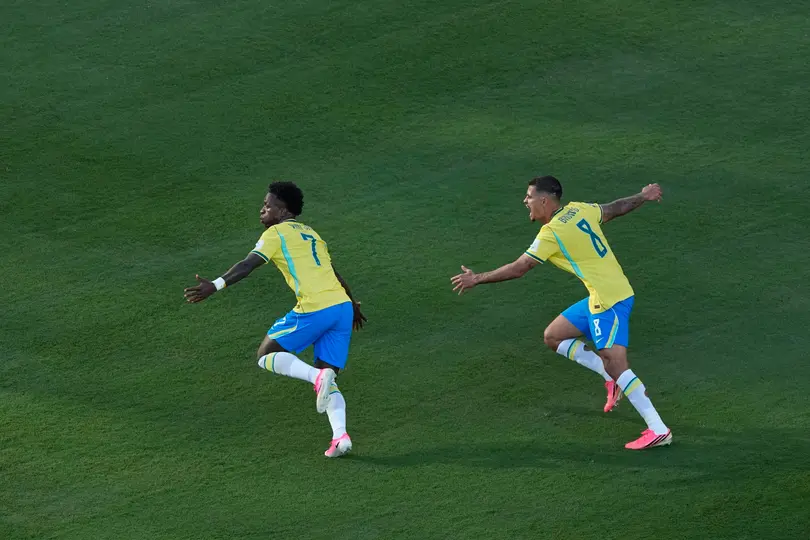 Vinicius Jr., en festejo de gol con Brasil | AP