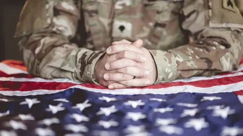 Estados Unidos se compromete a detener el tráfico de armas a México / Magnific