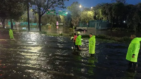 Se registró encharcamiento de 250 m de espejo por 90 cm de tirante, en Periférico Sur y Viaducto Tlalpan, informaron, / X: @SGIRPC_CDMX