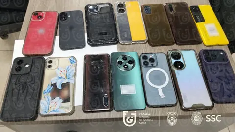 La Fiscalía CDMX busca a los propietarios de 23 teléfonos celulares recuperados en una investigación por robo. / @FiscaliaCDMX