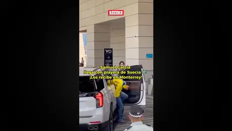 ¡Así recibió Samuel Garcia a la selección de Suecia en Monterrey!