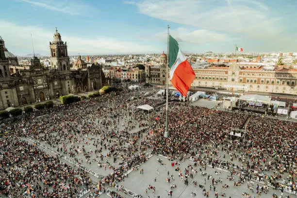 Los celulares fueron recuperados tras una investigación relacionada con un robo cerca del Zócalo capitalino. / iStock