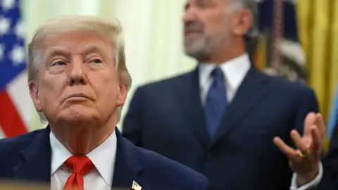 Donald Trump aseguró que Héctor “Niño Guerrero” Flores murió durante una operación encabezada por el Comando Sur de Estados Unidos. / AP