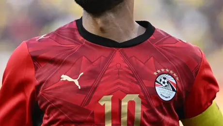 FIFA obliga a Egipto a modificar su camiseta a días de debutar en el Mundial 2026