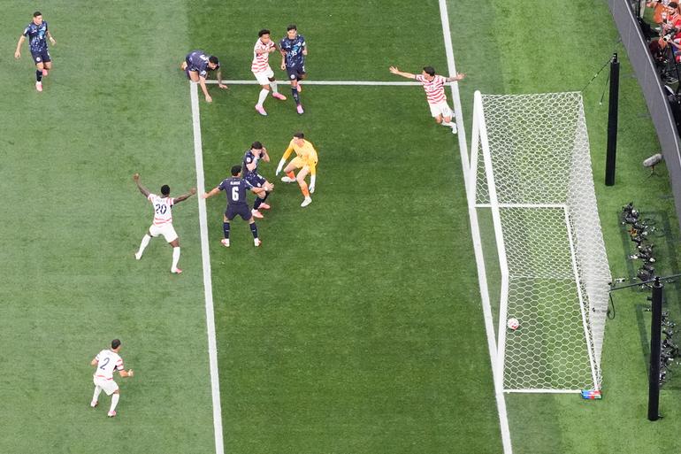 El autogol de Damián Bobadilla | AP