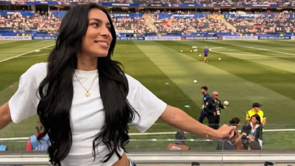 Sabrina Enciso apoyando a Estados Unidos | IG:@sabrinaenciso