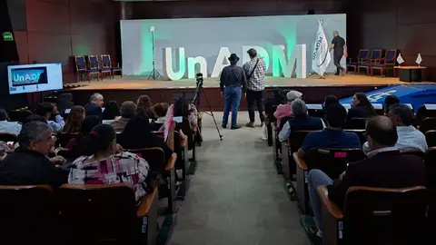 Las personas interesadas deberán mantenerse atentas a los canales oficiales de la institución / FB: @UnADM.Oficial