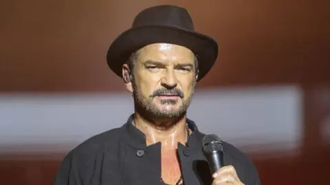Ricardo Arjona l X:soy_502
