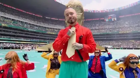 J Balvin interpretó varios de sus éxitos frente a todo el público / IG: @jbalvin