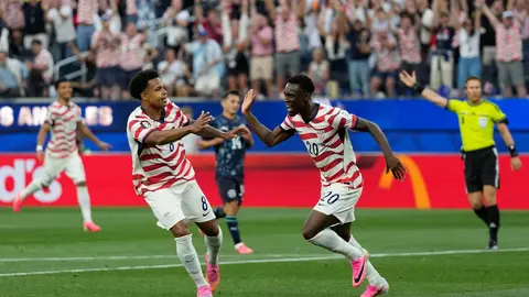 Folarin Balogun en festejo de gol | AP
