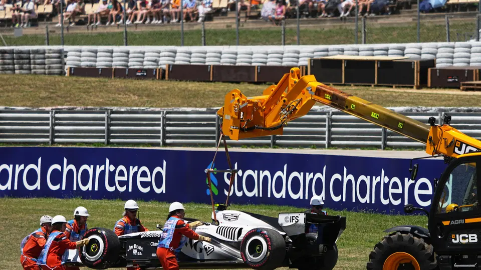 Pudo terminar en tragedia: Fallo en los pedales de Valtteri Bottas afecta a Checo Perez en Práctica del GP de Barcelona