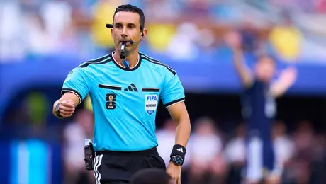 César Ramos regresa a México tras su participación en el Mundial 2026; dirigió dos partidos en el torneo