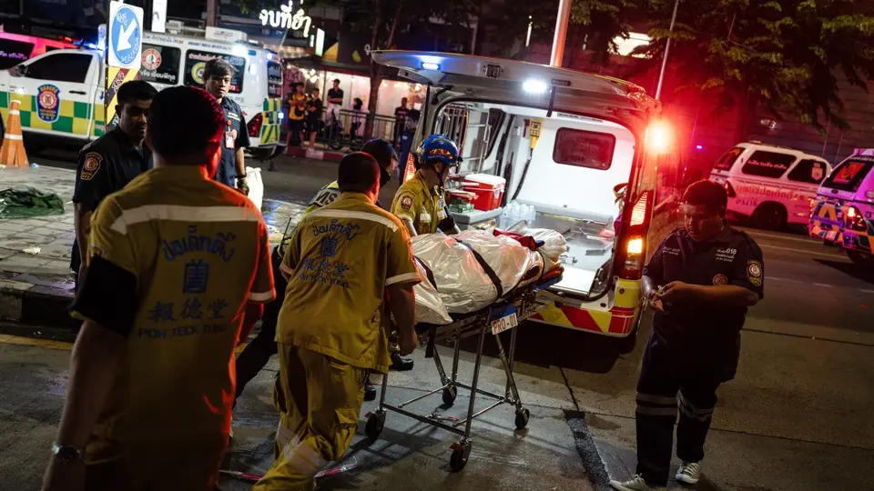 El incendio en Bangkok es una de las tragedias más graves registradas recientemente en establecimientos de entretenimiento de Tailandia./ AFP