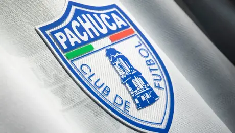 Pachuca presenta su uniforme de visita de cara al Apertura 2026