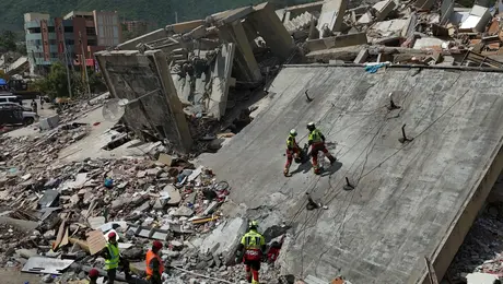 Terremotos en Venezuela dejan 4 mil 490 muertos; aumenta la cifra de víctimas tras el desastre