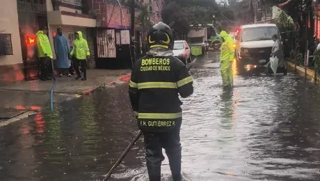 Lluvias inundan calles de CDMX; activan Alerta Naranja en seis alcaldías