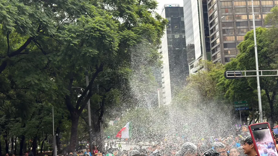 El Ángel vivió su último festejo mundialista; despedida al Tri coincidió con protesta por desaparecidos