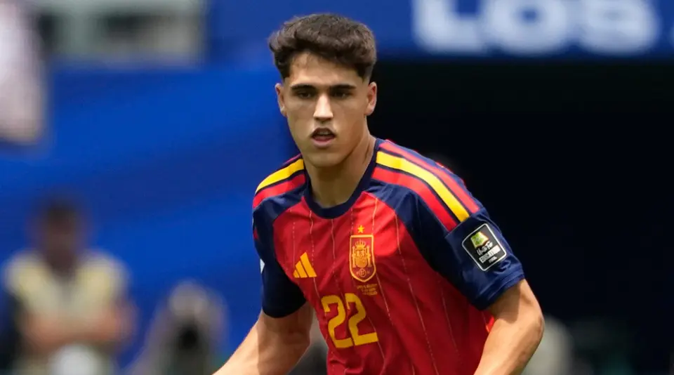 Pau Cubarsí defiende a los franceses | AP