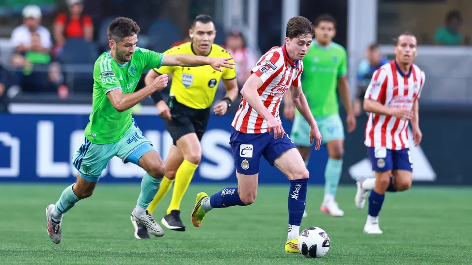 Brian Gutiérrez en el partido de Chivas ante Seattle | MEXSPORT