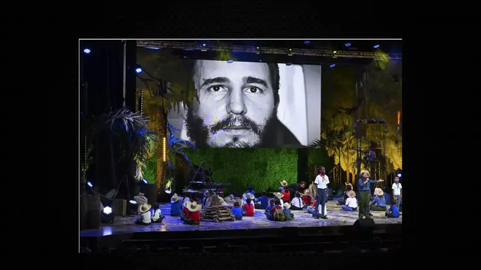 La gala se realizó en el teatro Karl Marx./YAMIL LAGE / AFP